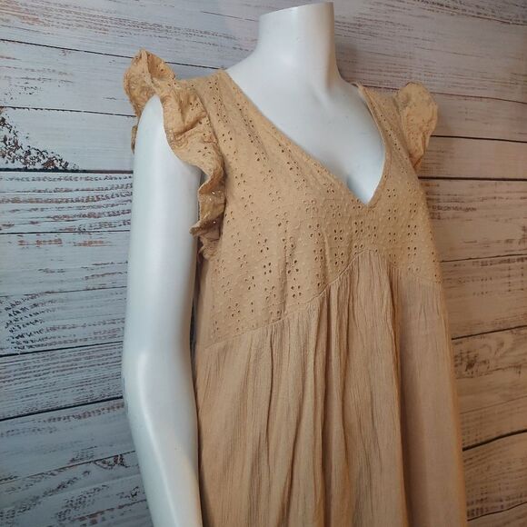Women's Cream Ruffle Sleeve Dress - Picture 8 of 14